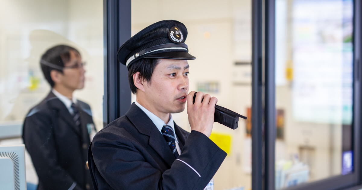 person01 駅務員の現場から｜Happy Deliverry Project｜西鉄グループ